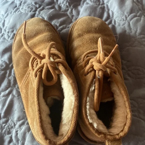 Brown - Picture 1 of 5